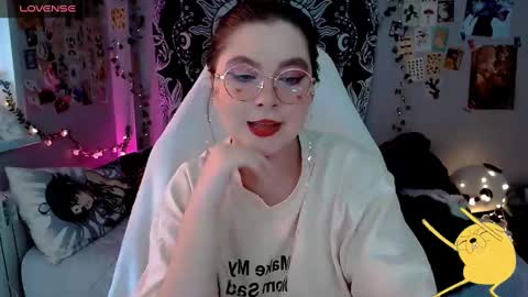 Snapshot of sashasoyyyy chatting on March 5, 9:05 am Sashasoy online show from March 5, 9:05 am