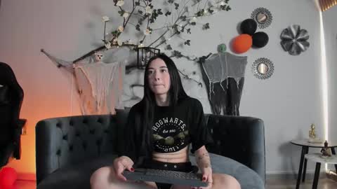 SASHA  online show from October 13, 12:05 pm