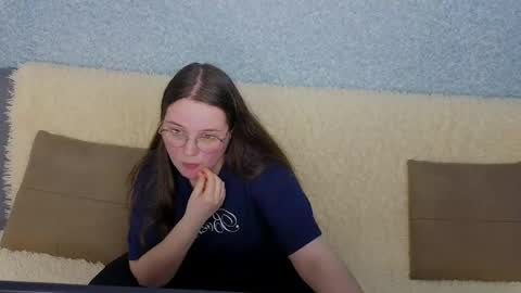 Snapshot of sashavibe chatting on April 17, 8:23 pm Sasha online show from April 17, 8:23 pm