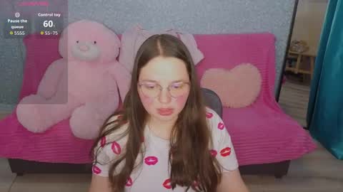 Snapshot of sashavibe chatting on May 2, 7:41 pm Sasha online show from May 2, 7:41 pm
