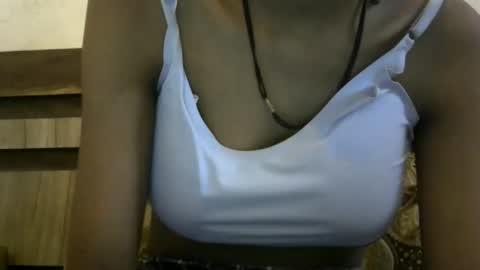 Snapshot of sashayess chatting on February 27, 3:47 am SASHAYESS online show from February 27, 3:47 am