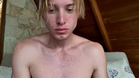 Snapshot of sashenkka chatting on May 19, 1:56 am Sasha -- online show from May 19, 1:56 am