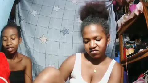 sasivia08 online show from April 13, 9:53 pm