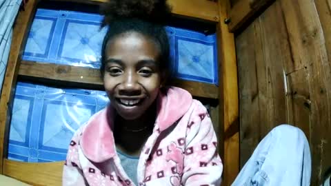 Snapshot of sasivia08 chatting on June 24, 9:25 pm sasivia08 online show from June 24, 9:25 pm
