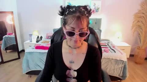 saskia_vellour online show from March 26, 6:57 pm