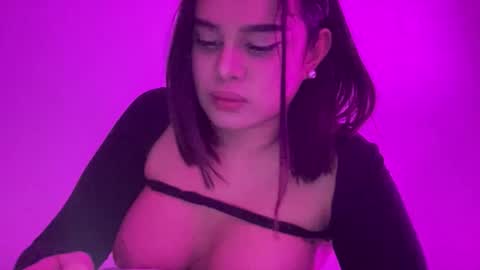 Snapshot of sassa_lilly chatting on March 3, 2:34 pm sassa_lilly online show from March 3, 2:34 pm