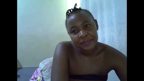 sassy_bella online show from February 17, 8:33 am