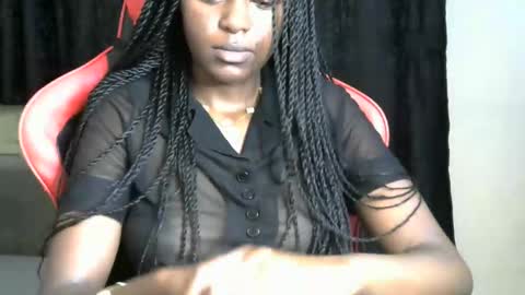 Snapshot of sassy_lyne chatting on May 12, 10:23 am sassy_lyne online show from May 12, 10:23 am