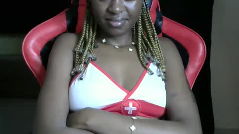 Snapshot of sassy_lyne chatting on May 29, 8:23 am sassy_lyne online show from May 29, 8:23 am