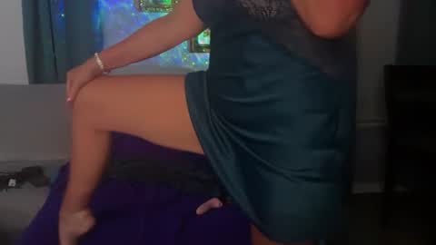 sassyhotwife00 online show from July 10, 2:16 am