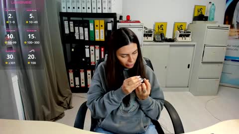 sassytiff online show from October 26, 1:50 pm