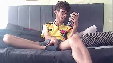 Snapshot of sasuke_bigcock chatting on June 20, 2:20 pm sasuke_bigcock online show from June 20, 2:20 pm
