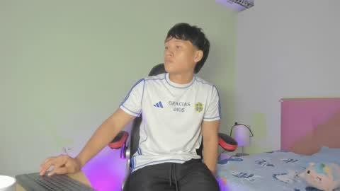 Snapshot of sasuke_uchiha12 chatting on March 6, 1:14 pm Evans Williams online show from March 6, 1:14 pm