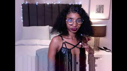 Snapshot of sasyylissaa chatting on April 25, 11:13 pm sasyylissaa online show from April 25, 11:13 pm