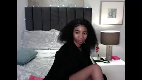 Snapshot of sasyylissaa chatting on April 28, 2:27 am sasyylissaa online show from April 28, 2:27 am