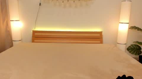 Sati online show from December 5, 10:45 pm