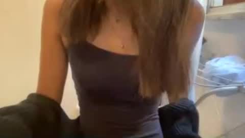 Snapshot of satinbby chatting on June 18, 4:55 pm Chiara online show from June 18, 4:55 pm