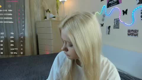 Snapshot of satinpresence chatting on May 26, 5:03 am satinpresence online show from May 26, 5:03 am