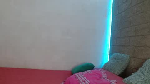 Sativa online show from December 17, 5:47 pm