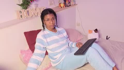 saturno_vibes online show from February 13, 7:26 am