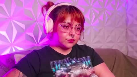 Snapshot of satyn_doll chatting on September 14, 12:21 am Gina George online show from September 14, 12:21 am