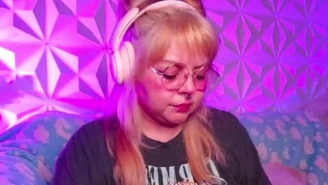 Snapshot of satyn_doll chatting on September 27, 12:26 am Gina George online show from September 27, 12:26 am