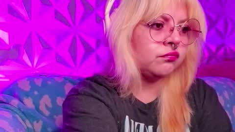 Snapshot of satyn_doll chatting on October 19, 10:10 pm Gina George online show from October 19, 10:10 pm