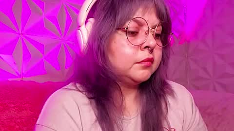 Snapshot of satyn_doll chatting on October 23, 2:33 am Gina George online show from October 23, 2:33 am