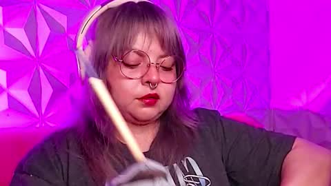 Snapshot of satyn_doll chatting on October 28, 12:14 am Gina George online show from October 28, 12:14 am