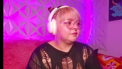 Gina George online show from January 17, 1:54 am