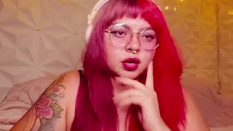 Gina George online show from July 17, 11:53 pm
