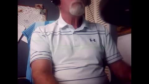 Snapshot of satyr64 chatting on May 18, 8:36 pm satyr64 online show from May 18, 8:36 pm