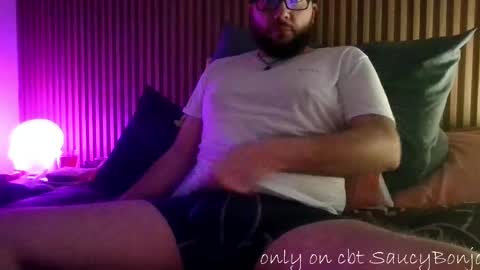 Snapshot of saucybonjo chatting on March 24, 3:44 am Ben online show from March 24, 3:44 am