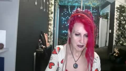 SaucySky online show from November 8, 7:45 pm