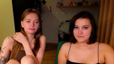 Snapshot of sav_anna chatting on September 14, 9:58 pm LUNA and ANNA    online show from September 14, 9:58 pm