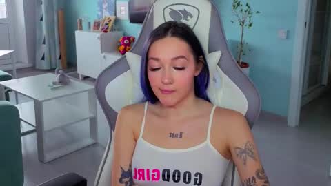 Ariel online show from February 6, 3:33 am