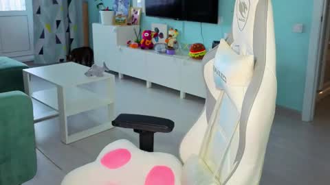 Ariel online show from February 11, 3:00 am