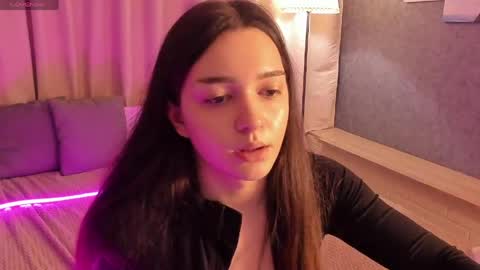 Snapshot of savannah_h chatting on April 3, 3:21 pm savannah_h online show from April 3, 3:21 pm