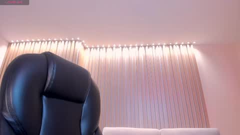 Snapshot of savannahstorm_ chatting on July 13, 12:30 pm S a v a n n a h online show from July 13, 12:30 pm