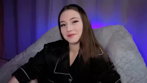 Sophie online show from April 28, 6:24 pm