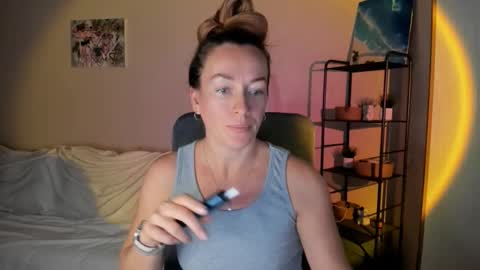 save the qween online show from October 6, 10:45 am