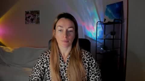 save the qween online show from November 30, 6:06 am