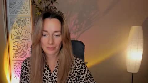 save the qween online show from February 9, 12:09 pm