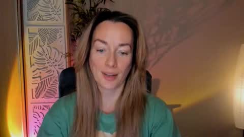 save the qween online show from February 16, 6:09 am