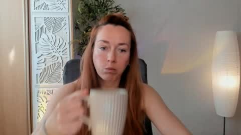 save the qween online show from April 15, 7:37 am