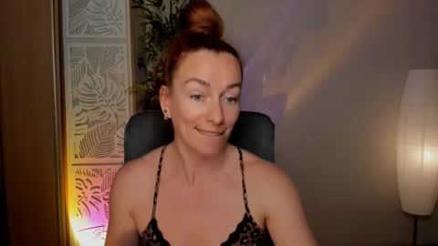 save the qween online show from May 21, 12:23 pm