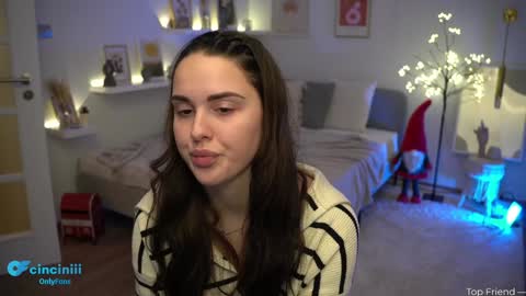 Snapshot of savvage_play chatting on December 1, 7:47 pm Naomi online show from December 1, 7:47 pm