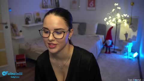 Snapshot of savvage_play chatting on December 3, 7:33 pm Naomi online show from December 3, 7:33 pm