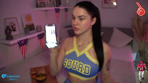 Snapshot of savvage_play chatting on February 6, 11:37 pm Naomi online show from February 6, 11:37 pm