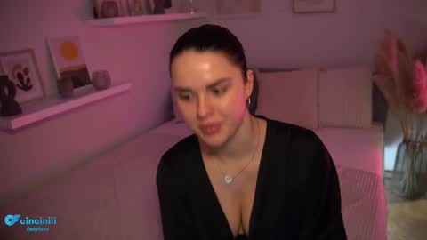 Snapshot of savvage_play chatting on March 5, 7:27 pm Naomi online show from March 5, 7:27 pm